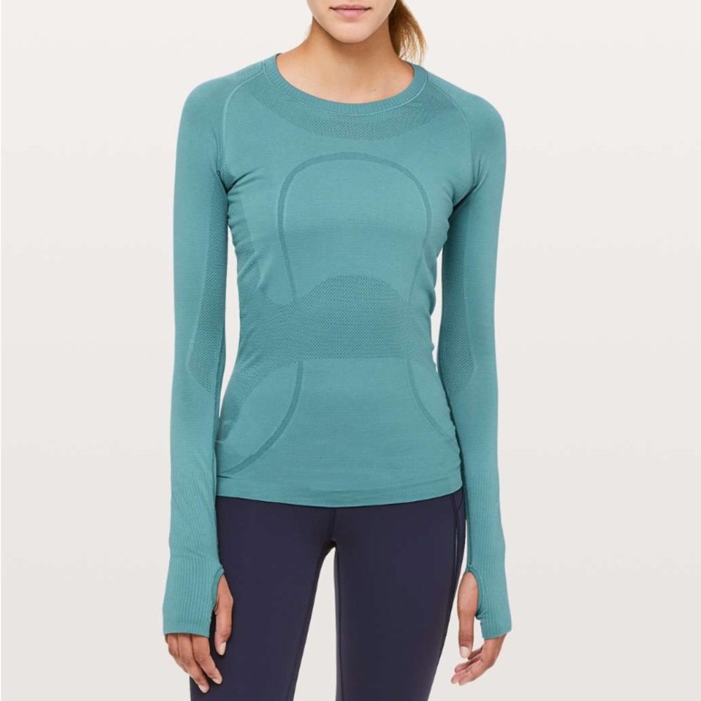 Lululemon Swiftly Tech Long Sleeve in Pacific Breeze size 6